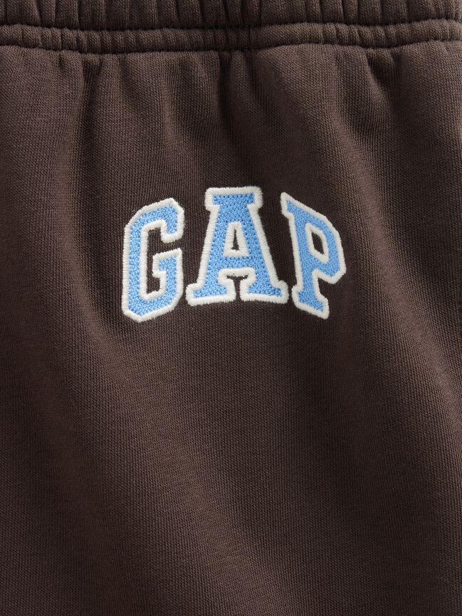 بنطلون جوجر مريح بشعار Gap بنطلون جوجر مريح بشعار gap