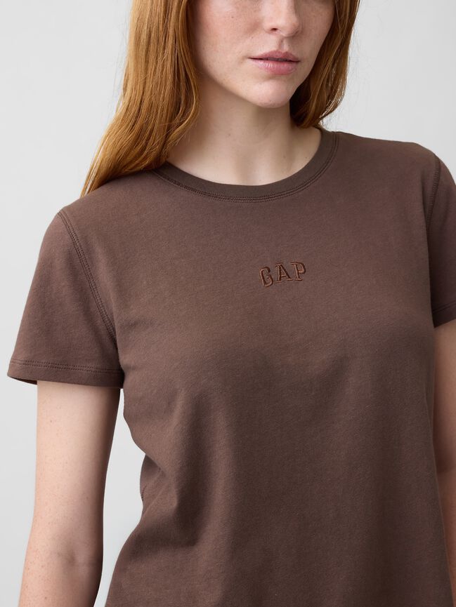 تي شيرت من قطن 100% بقصة مصغّرة وشعار أصلي gap تي شيرت من قطن 100 بقصة مصغّرة وشعار أصلي