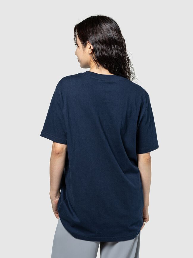 تي شيرت بجيب من القطن العضوي gap تي شيرت بجيب من القطن العضوي