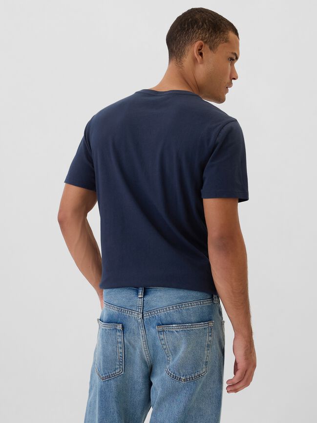 تي شيرت ناعم للاستخدام اليومي بشعار Gap صغير تي شيرت ناعم للاستخدام اليومي بشعار gap صغير