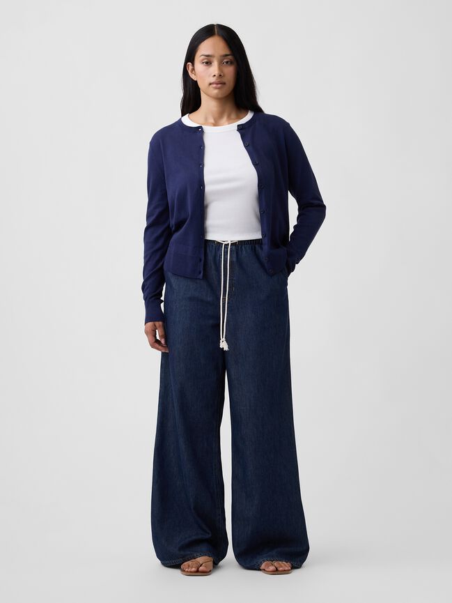 جينز SuperLight واسع الساقين سهل الارتداء بخصر متوسط gap جينز superlight واسع الساقين سهل الارتداء بخصر متوسط