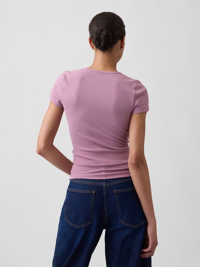 تي شيرت مضلع عصري بشعار Gap تي شيرت مضلع عصري بشعار gap