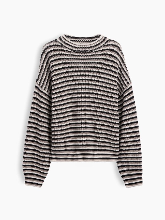 بلوفر أوفرسايز برقبة مطوية من قطن 100% gap بلوفر أوفرسايز برقبة مطوية من قطن 100