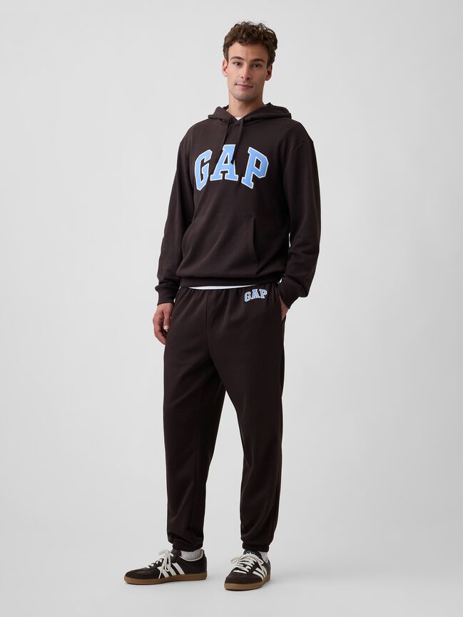 بنطلون جوجر مريح بشعار Gap بنطلون جوجر مريح بشعار gap
