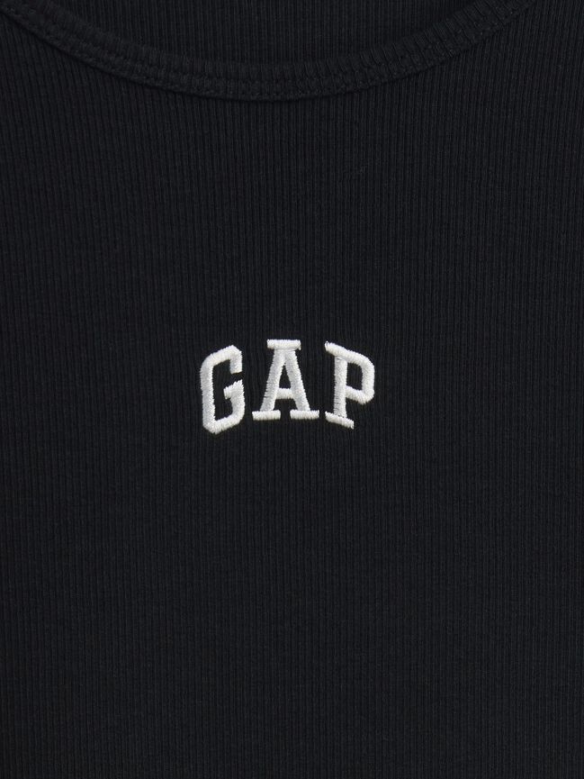 تي شيرت مضلع عصري بشعار Gap تي شيرت مضلع عصري بشعار gap