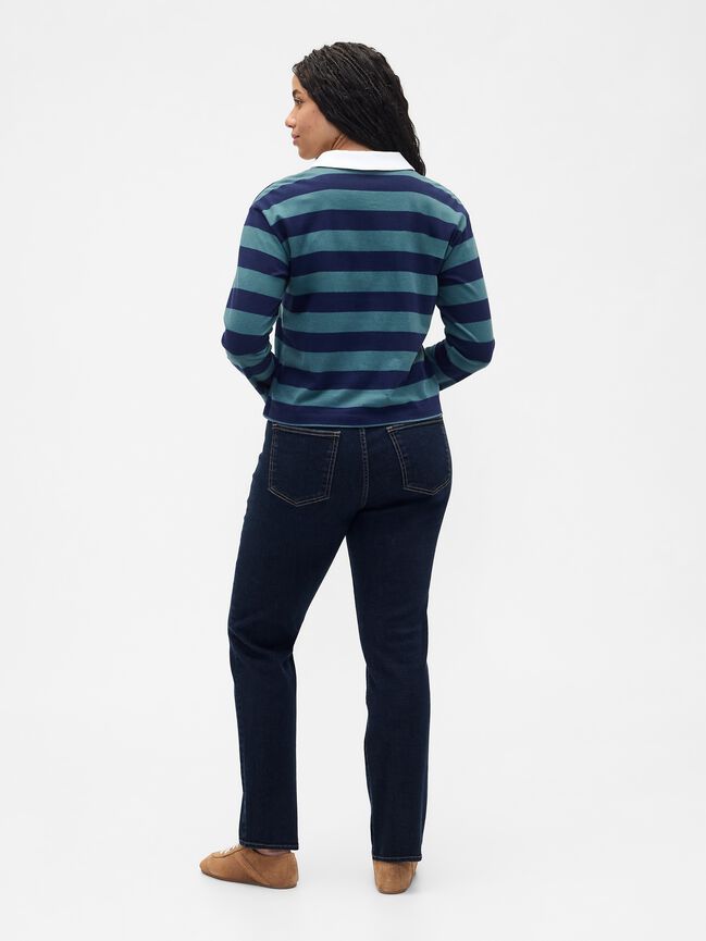 جينز كلاسيكي مستقيم بخصر متوسط gap جينز كلاسيكي مستقيم بخصر متوسط
