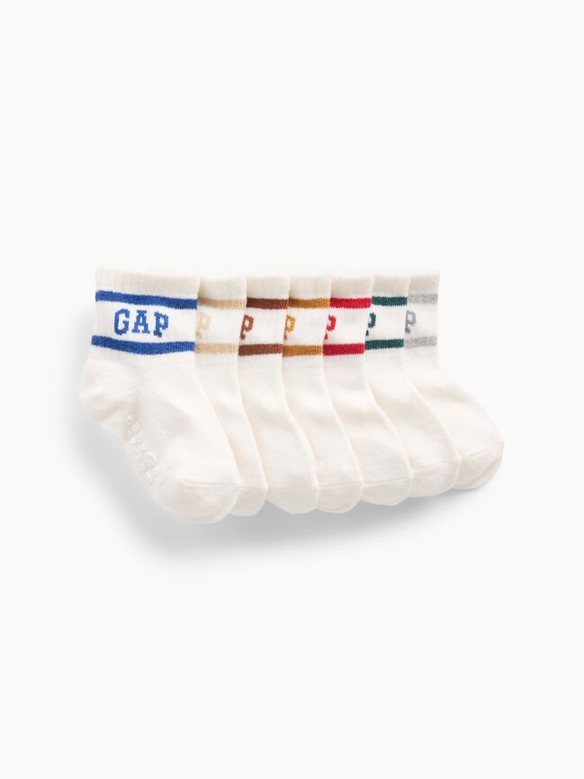 جوارب متوسطة بشعار فارسيتي للرضّع والأطفال الصغار (عبوة من 7 أزواج) gap جوارب متوسطة بشعار فارسيتي للرضّع والأطفال الصغار عبوة من 7 أزواج