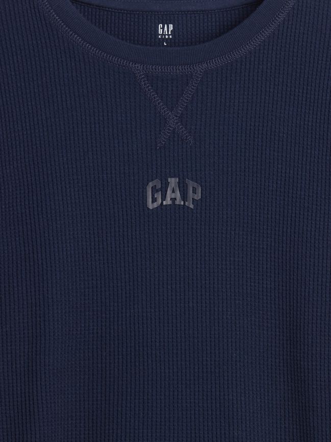تي شيرت بنسيج وافل للأطفال بشعار Gap صغير تي شيرت بنسيج وافل للأطفال بشعار gap صغير