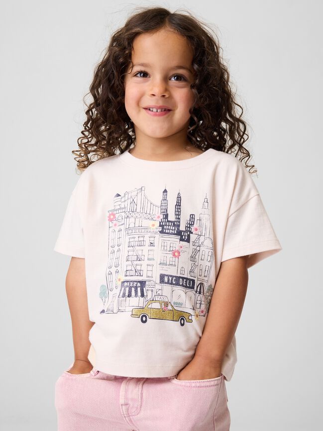 تي شيرت بطبعة Gap NYC للرضّع والأطفال الصغار تي شيرت بطبعة gap nyc للرضّع والأطفال الصغار